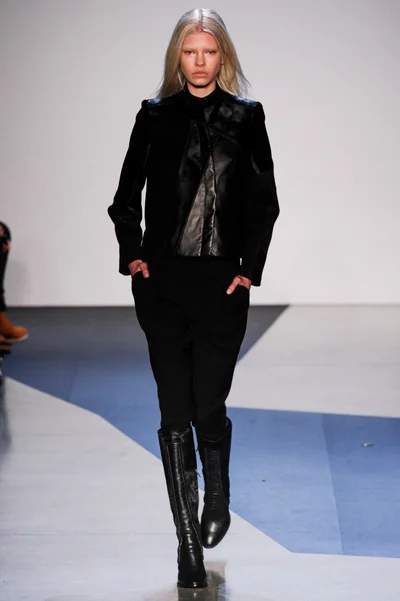 Look 12